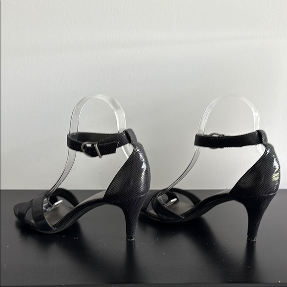 Coach and Four Black Strappy Heels Sz 7 - Picture 6 of 11